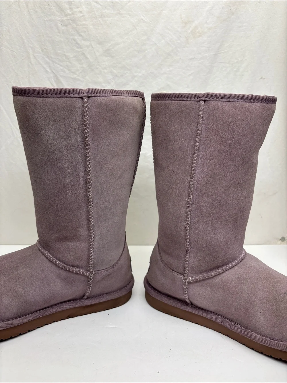 Koolaburra by Ugg boots, decorative bows on side, SZ 5 for big girl, box 75